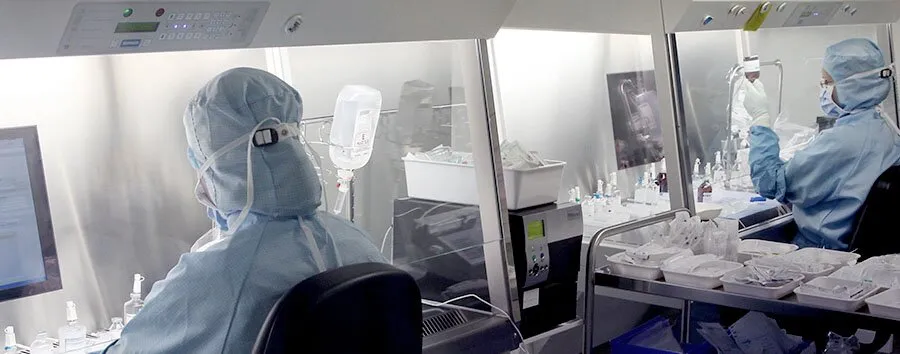 Preparing trial medication in a clean-room workstation
